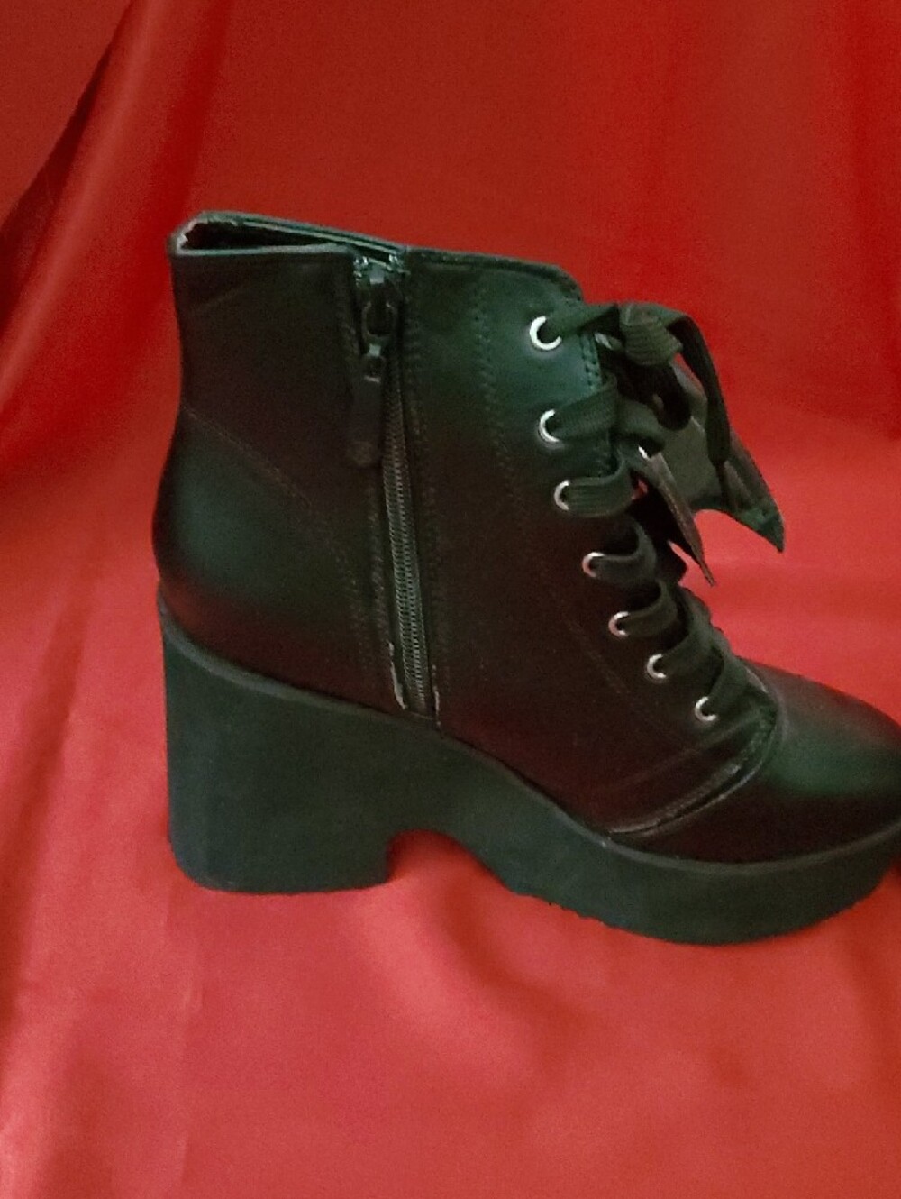 Hot Topic’s Iron Fist's Bat Royalty Black Platform Lace-Up Boots - Picture 5 of 16